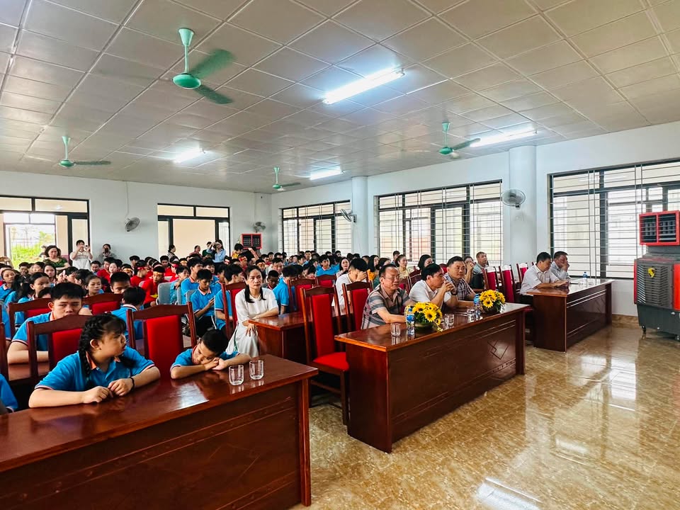 CÁC HOẠT ĐỘNG KỶ NIỆM NGÀY KHUYẾT TẬT VIỆT NAM 18/4 CỦA TRUNG TÂM GIÁO DỤC-DẠY NGHỀ NGƯỜI KHUYẾT TẬT NGHỆ AN